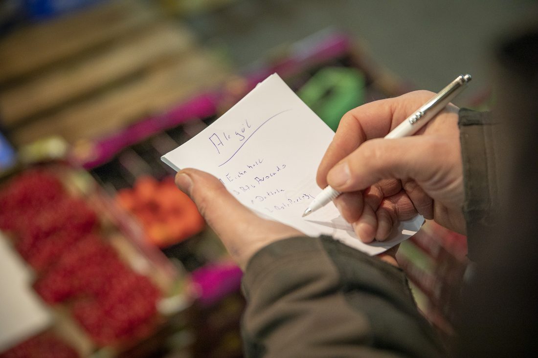 Handschriftliche Bestellnotiz am Stand